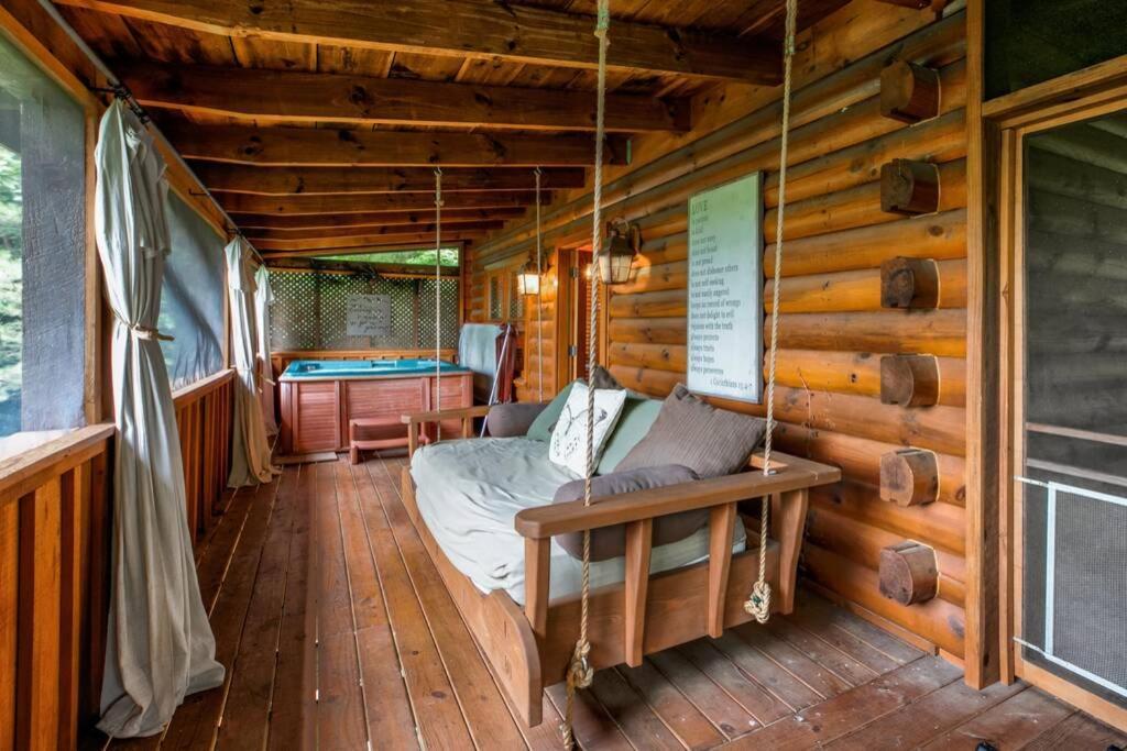 Nice View Fireplace, Hot Tub, Porch Bed, Private Севьервилл Экстерьер фото