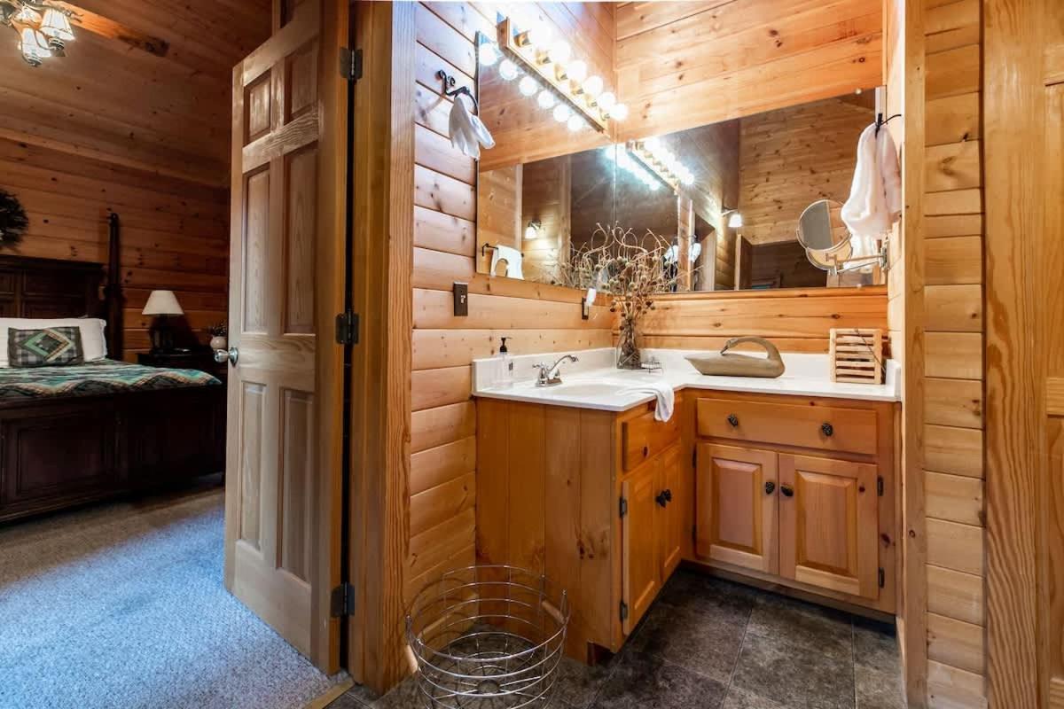 Nice View Fireplace, Hot Tub, Porch Bed, Private Севьервилл Экстерьер фото